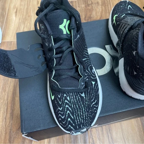 NWOB Nike KD 14 ‘Black Lime Glow’ Basketball CW3935-3005 Size 5 Men/ Women 6.5 - Picture 3 of 6